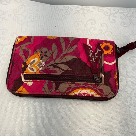 Vera Bradley Floral Quilted Wallet With Zip Closure - Picture 2 of 5